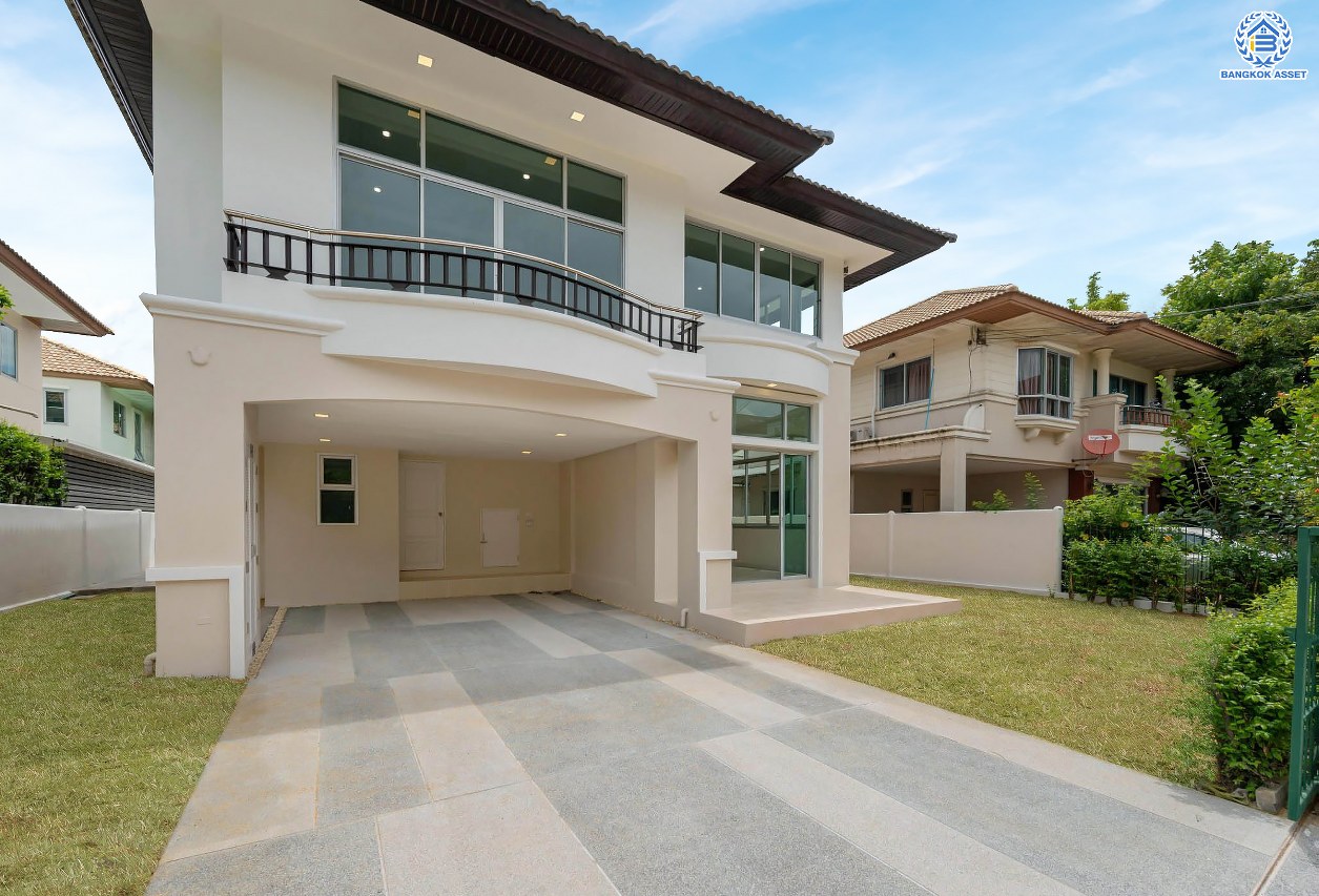 บ้านมือสองตกแต่งใหม่ โครงการ ศุภาลัยพาร์ควิลล์2 พหลโยธิน48 เนื้อที่ 71.6 ตร.ว. ฟังก์ชัน 3 ห้องนอน 4 ห้องน้ำ 1 ห้องแม่บ้าน จอดรถได้ 2 คัน บนทำเลเดินทางสะดวกเชื่อมต่อถนนสายไหม, ถนนลำลูกกา, ถนนพหลโยธิน ใกล้รถไฟฟ้าสายสีเขียว "สถานีสายหยุด" และทางด่วน "ฉลองรัช"